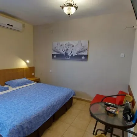 Aloni - Guest House Dead Sea Neve Zohar Extérieur photo