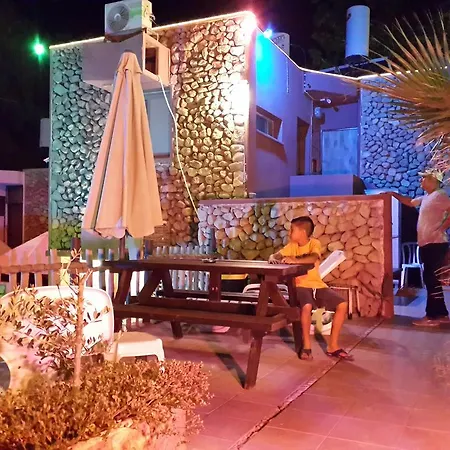 Aloni - Guest House Dead Sea Neve Zohar Chambre photo