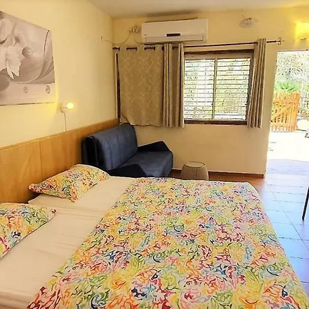 Aloni - Guest House Dead Sea Neve Zohar Extérieur photo