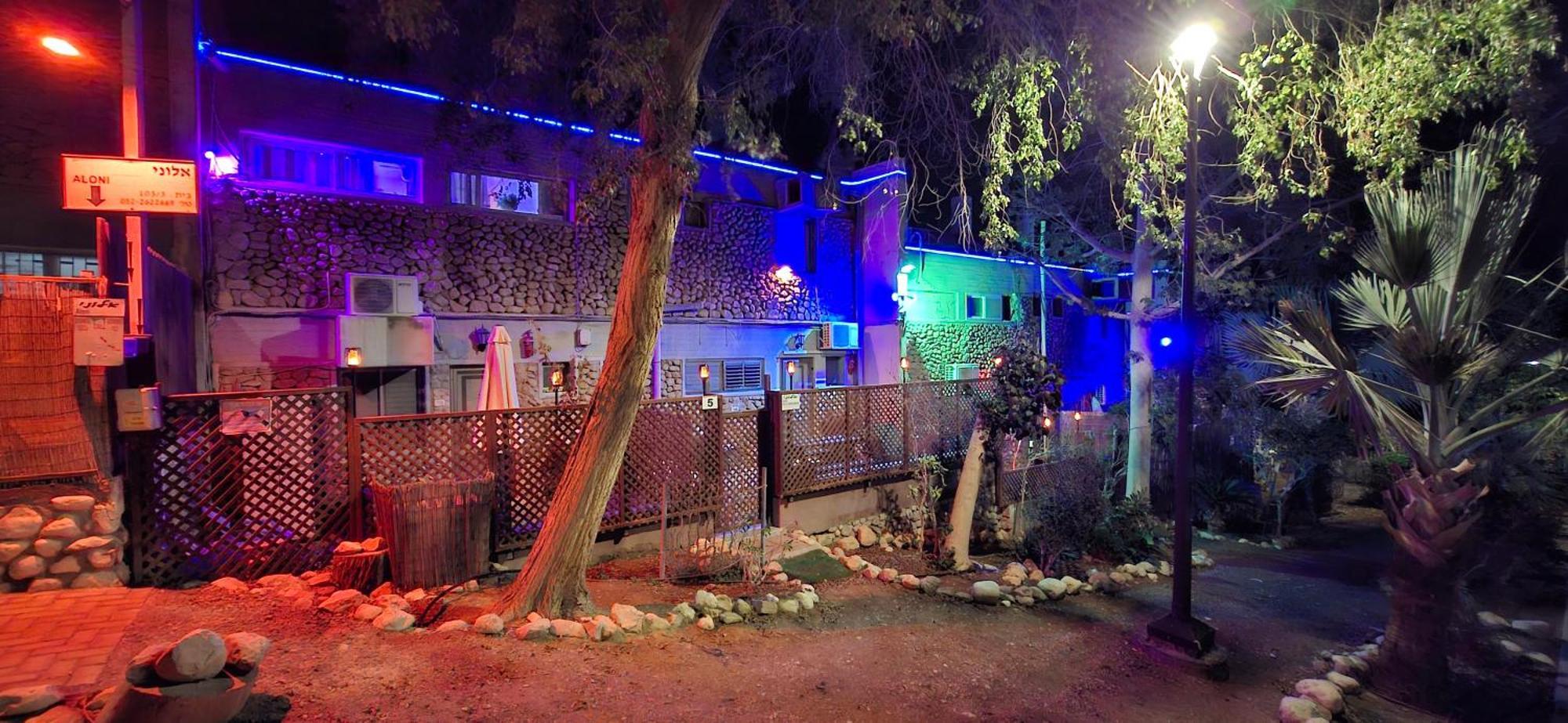 Aloni - Guest House Dead Sea Apartment