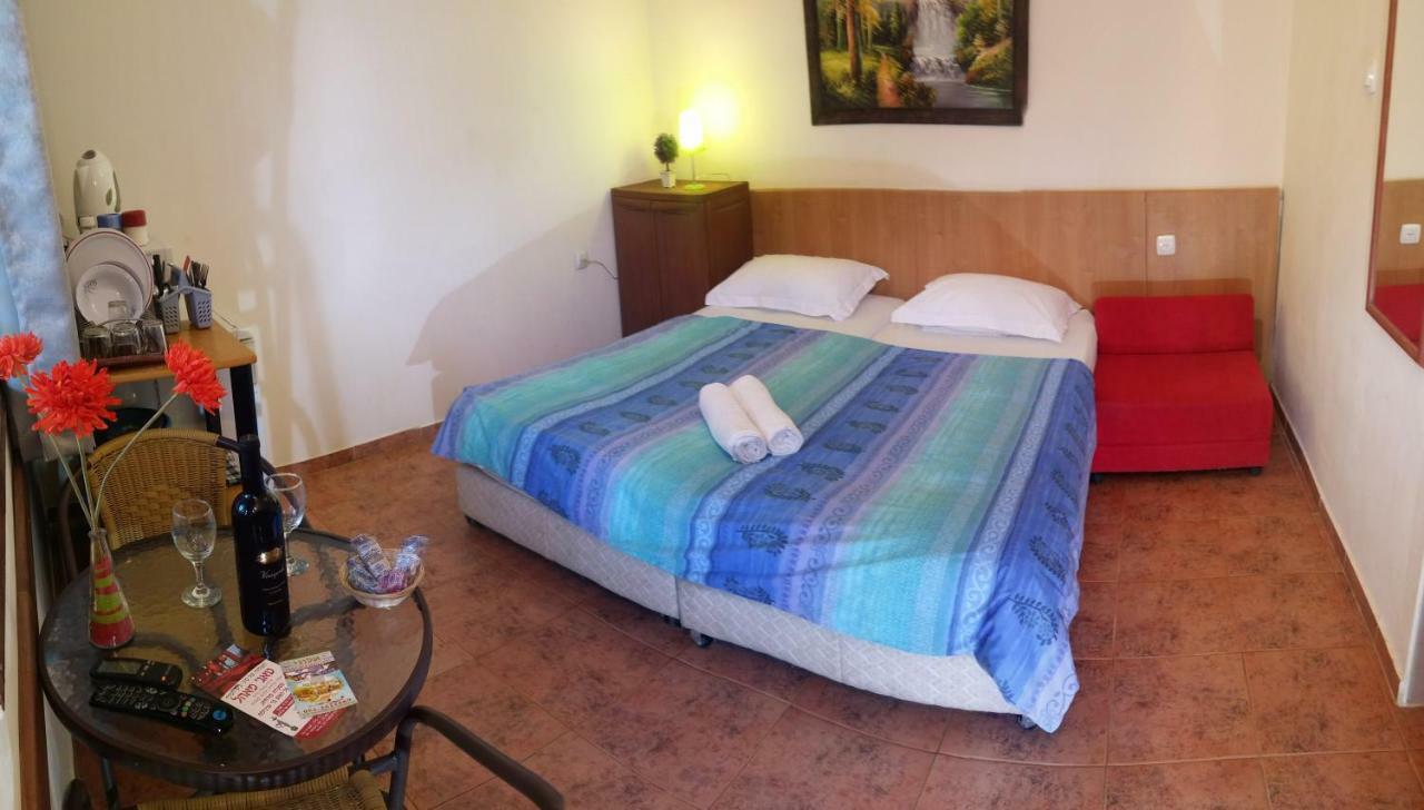 Apartment Aloni - Guest House Dead Sea Neve Zohar